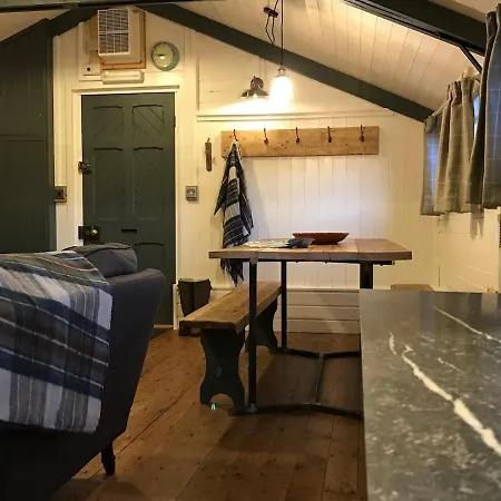 The Den At Gate 펜션