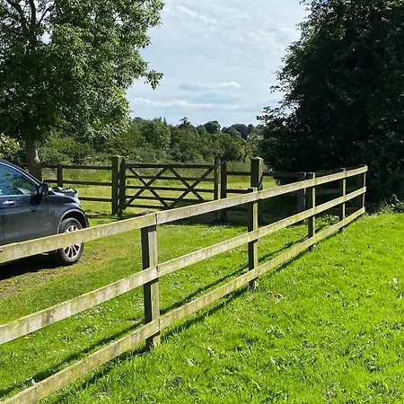 펜션 The Den At Gate Husthwaite